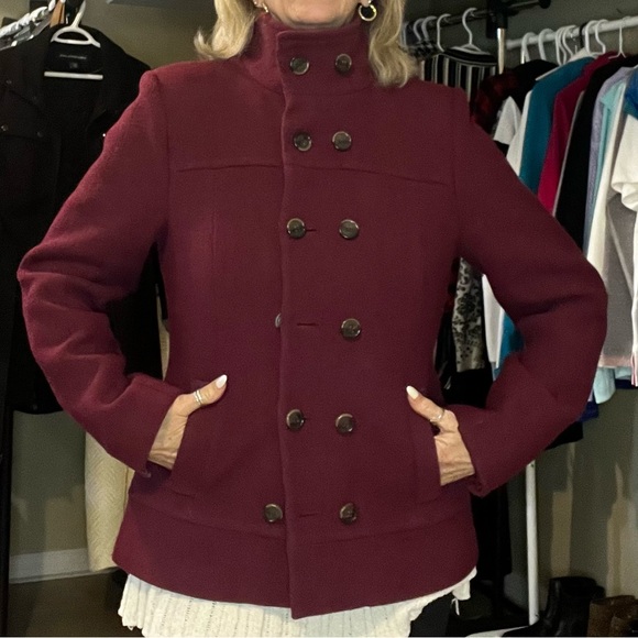 Stylish Burgundy Double-Breasted Coat - Picture 3 of 4